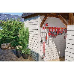 Flisebørste JB 11 EM E- MULTI-STAR 9 Flisebørste JB 11 EM E- MULTI-STAR <span class="Y2IQFc" lang="da">Med fugebørstebeslaget kan du nemt fjerne ukrudt og mos fra panelsamlinger, væghjørner og trin (børste BR 16 eM påkrævet, fås separat). Med den smalle børste kan du også komme ind i afkroge, dette er muliggjort af den diagonalt vinklede, hurtigt roterende ukrudtsbørste. Hjulet på den modsatte side gør, at børsten kan styres let og præcist. Fugebørsten med metalbørster til effektiv fjernelse af ukrudt i sten- og pladefuger er standard. En børste med bløde nylonbørster, der er let at udskifte, fås også til skånsom rengøring af blødere stentyper, fx sandsten.</span> Kost 16 CM - E- MULTI-STAR